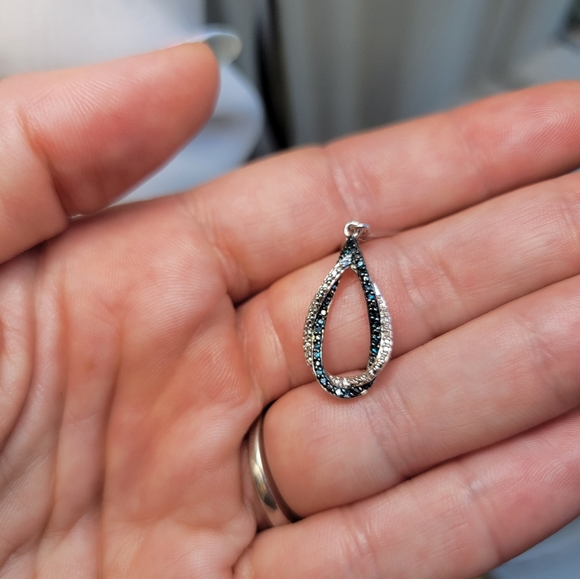 Kay Jewelers Twisted Diamond & Teal Saphire Tear Drop Dangle Earrings NWOT - Picture 12 of 13